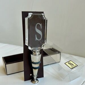 Monogram “S” Crystal Bottle Stopper